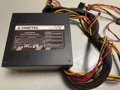 Лот: 19018162. Фото: 1. Блок питания 600W Chieftec GPS-600A8... Корпуса, блоки питания