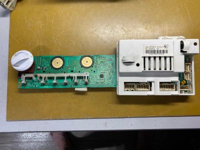 Лот: 25793976. Фото: 1. Блок управления Indesit wiun 100. Запчасти для стиральных и посудомоечных машин
