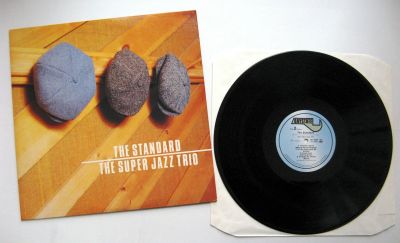 Лот: 19932947. Фото: 1. LP винил The Super Jazz Trio -... Аудиозаписи