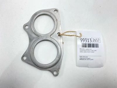 Лот: 24772816. Фото: 1. Фиксатор подшипника Toyota Avensis... Двигатель и элементы двигателя