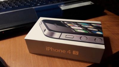 Лот: 9887874. Фото: 1. Коробка iPhone 4s 8gb / возможен... Коробки, инструкции