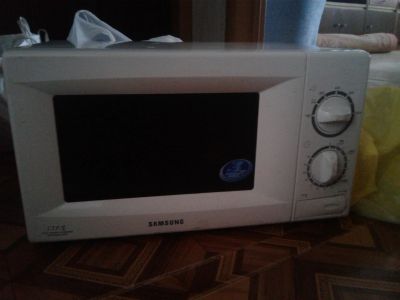Лот: 12589135. Фото: 1. Свч печь Samsung m1618nr. Микроволновки, мини-печи