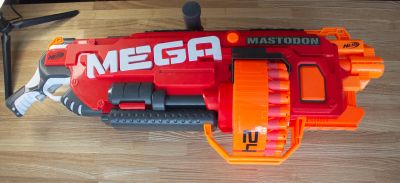 Лот: 17098125. Фото: 1. Бластер Nerf Mega Mastodon, мега-пулемёт. Военная тема
