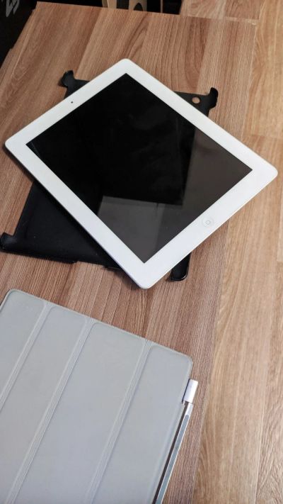 Лот: 15818386. Фото: 1. Ipad 4 wifi + cellular. Планшеты