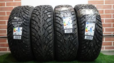 Лот: 23536255. Фото: 1. Зимняя резина 215/60 R-16 "Royal... Шины