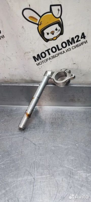 Лот: 22463384. Фото: 1. Клипон левый Suzuki gsx 600 750... Запчасти