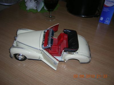 Лот: 14765430. Фото: 1. Моделька Mercedes-Benz 300S 1955г... Автомоделизм