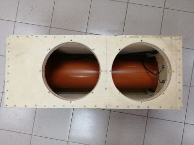 Лот: 17563136. Фото: 1. Короб 122 л под 2х12 на 200 трубе. Сабвуферы