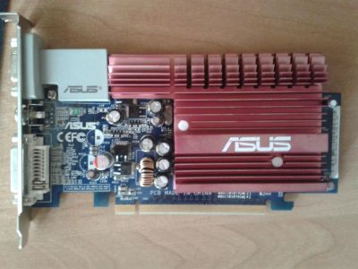 Лот: 3616327. Фото: 1. Видеокарта Nvidia GeForce 7300... Видеокарты
