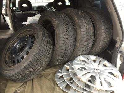 Лот: 7356483. Фото: 1. Оригинальные диски Toyota с колпаками... Шины на дисках