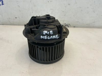 Лот: 22988990. Фото: 1. мотор печки Renault Megane LM. Двигатель и элементы двигателя