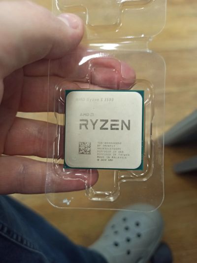 Лот: 19561738. Фото: 1. Процессор AMD Ryzen 5 3500 (умеренный... Процессоры