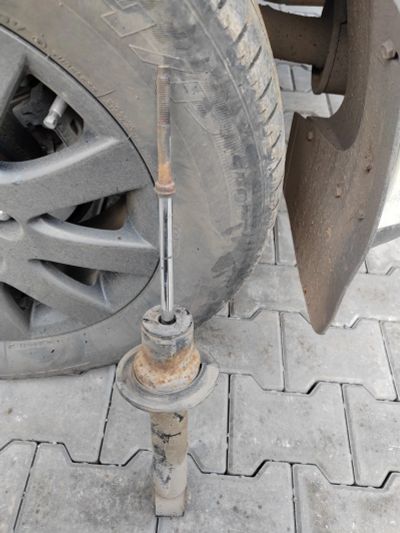Лот: 24124296. Фото: 1. Передняя стойка Pajero iv. Ходовая, подвеска, рулевое управление