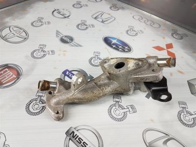 Лот: 23592246. Фото: 1. Крепление клапана EGR Mitsubishi... Двигатель и элементы двигателя