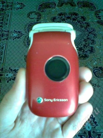 Лот: 430298. Фото: 1. Sony Ericsson Z200. Кнопочные мобильные телефоны