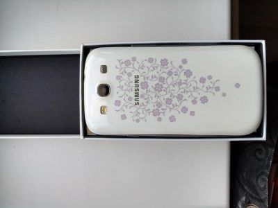 Лот: 10260893. Фото: 1. Samsung galaxy S3 La Fleur. Смартфоны