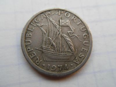 Лот: 8686180. Фото: 1. Португалия 2.5 эскудо 1974. Европа