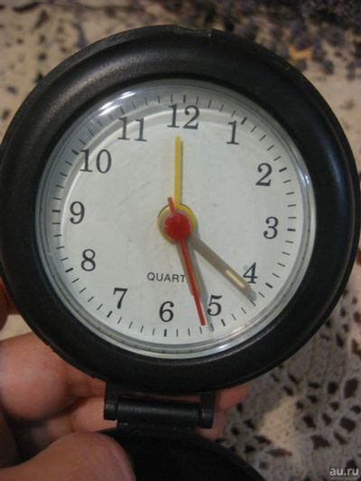 Лот: 16497976. Фото: 1. Винтажные дорожные кварцевые часы... Часы настенные, настольные