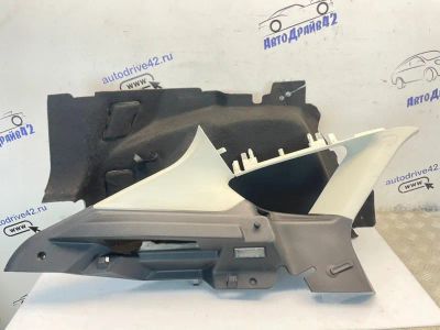 Лот: 25305432. Фото: 1. обшивка багажника Ford Focus CB8. Двигатель и элементы двигателя