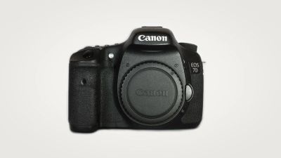 Лот: 8252345. Фото: 1. Canon 7d + 2 аккумулятора. Цифровые зеркальные