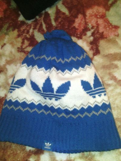 Лот: 6563532. Фото: 1. Шапка adidas original женская. Головные уборы