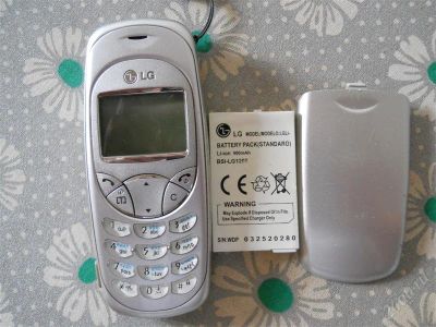Лот: 2924723. Фото: 1. Сотовый LG. Кнопочные мобильные телефоны