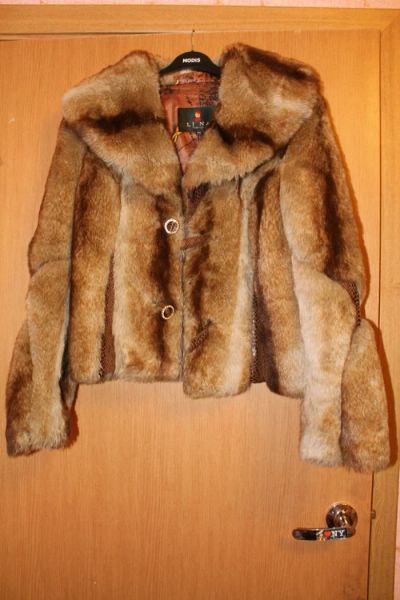 Лот: 8507170. Фото: 1. Продам шубу из искусственного... Верхняя одежда