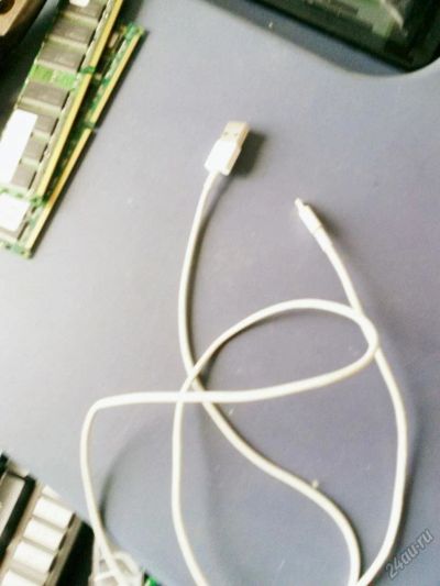 Лот: 5751682. Фото: 1. Оригинальный кабель Apple 8pin... Зарядные устройства, блоки питания, адаптеры сетевые для смартфонов