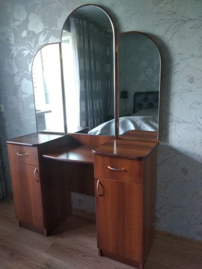 Лот: 15068473. Фото: 1. Трельяж. Туалетные столики