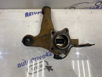 Лот: 21710860. Фото: 1. поворотный кулак Toyota Avensis... Двигатель и элементы двигателя