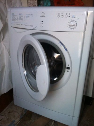Лот: 8702317. Фото: 1. Стиральная машина Indesit. Стиральные машины