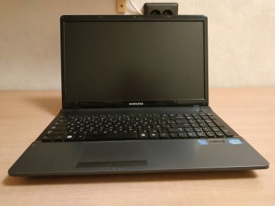 Лот: 12337103. Фото: 1. Ноутбук Samsung NP300-E5X. Ноутбуки
