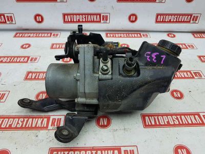 Лот: 20901800. Фото: 1. Насос гидроусилителя руля Nissan... Двигатель и элементы двигателя