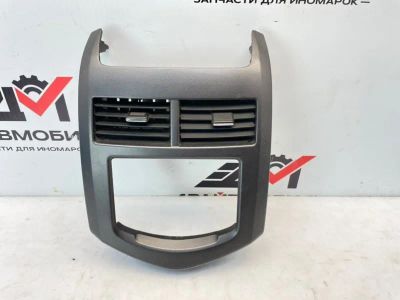 Лот: 25783847. Фото: 1. рамка магнитолы Chevrolet Aveo... Двигатель и элементы двигателя