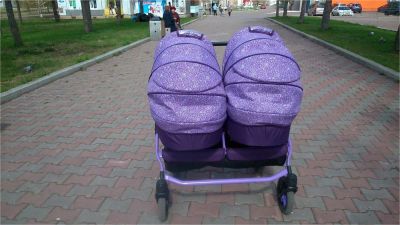 Лот: 8380445. Фото: 1. коляска для двойни. Коляски