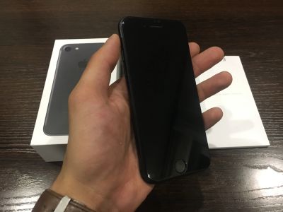 Лот: 11609957. Фото: 1. iPhone 7, 32gb, black. На гарантии... Смартфоны