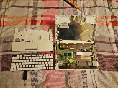 Лот: 5248361. Фото: 1. Останки Asus 1015. Ноутбуки