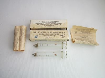Лот: 18437587. Фото: 1. Новые шприцы (СССР). Цена за 2... Медицинские товары