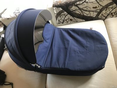 Лот: 13452097. Фото: 1. Stokke Trailz deep blue люлька. Коляски