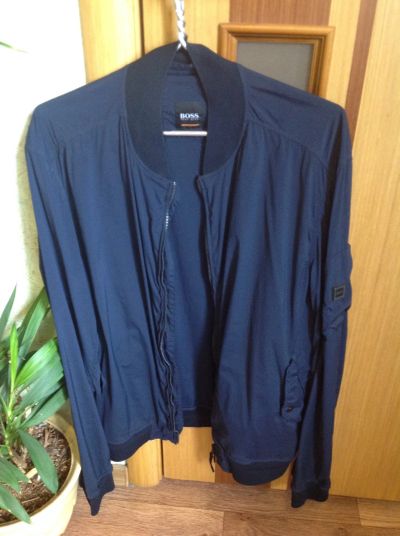 Лот: 15916033. Фото: 1. Куртка-ветровка Hugo Boss Оригинал... Верхняя одежда