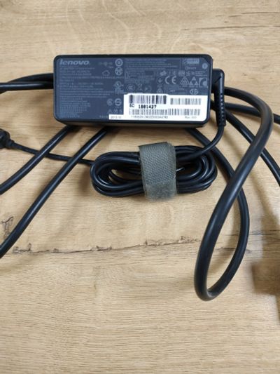 Лот: 13703204. Фото: 1. Блок питания для ноутбуков Lenovo... Зарядные устройства