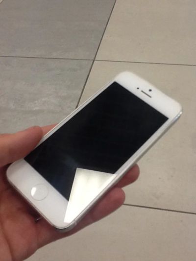Лот: 6516934. Фото: 1. iPhone 5 16gb белый. Смартфоны