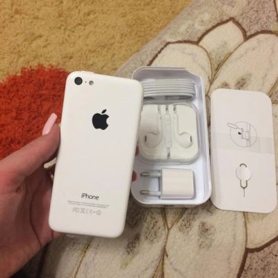 Лот: 7517796. Фото: 1. Новый iPhone 5c. Смартфоны