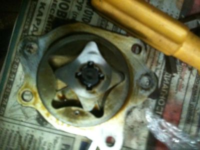 Лот: 4521098. Фото: 1. toyota vitz 1sz-fe маслонасос. Двигатель и элементы двигателя