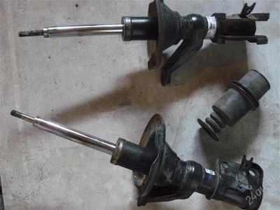 Лот: 1685184. Фото: 1. Продам стойки Honda Civic 04г... Ходовая, подвеска, рулевое управление