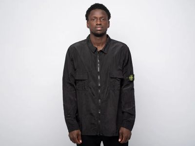 Лот: 24976608. Фото: 1. Ветровка Stone Island. Верхняя одежда