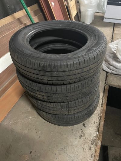 Лот: 20256403. Фото: 1. dunlop enasave ec204 165/70 r14. Шины