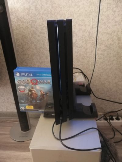 Лот: 17929389. Фото: 1. Sony PlayStation 4 pro 1TB. Игровые приставки, консоли