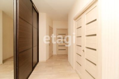 Лот: 24667310. Фото: 1. Продам 2-комн. кв. 61 кв.м. Красноярск... Квартиры, студии