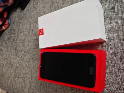 Лот: 14391381. Фото: 1. OnePlus 5. Смартфоны